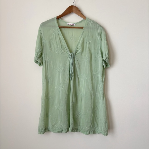 Johnny Was Floral Embroidered Tunic Top Large Green Short Sleeve FLAW - Picture 1 of 9